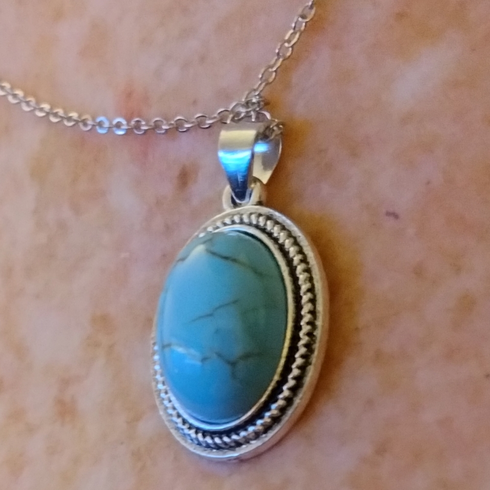 Designer Necklace ( NEW) - Picture 2 of 6